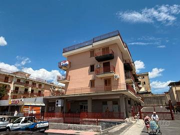 Appartamento + terrazza e posto auto a Carlentini