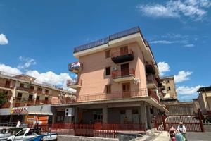 Appartamento + terrazza e posto auto a Carlentini