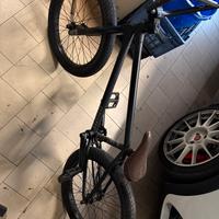 bmx neutron e MTB ghost tacana 4