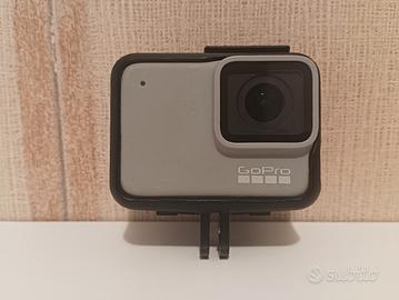 Go pro📸 GoPro HERO7 White + Accessori Originali 