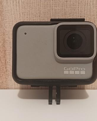 Go pro📸 GoPro HERO7 White + Accessori Originali 