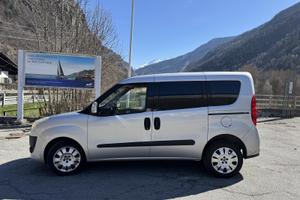 Fiat doblo 2011