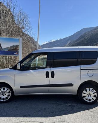 Fiat doblo 2011