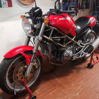 Ducati monster 900