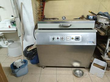 MACCHINA PER SOTTOVUOTO