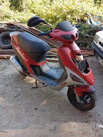 Scooter Atala hacker raffreddato a liquido LEGGERE