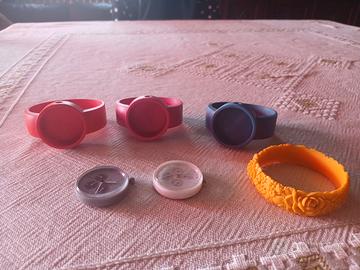 n.2 o'clock + 3 bracciali orologio+ 1 braccialetto