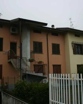 Immobile in asta di 170 m² con 5 locali e box auto