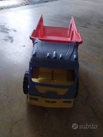 Gratis Camion giocattolo bimbo in dono
