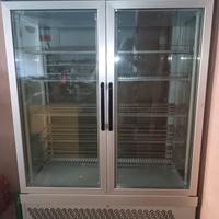 frigorifero professionale a vetrina