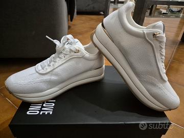 sneakers love moschino 