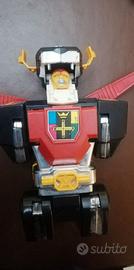 robot voltron leone nero piu' pilota