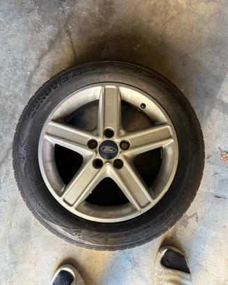 4 cerchi in lega + 1 ford focus mk2