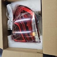 Faro posteriore destro x1 e84