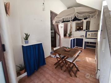 Bivano 4 posti letto con cortile e doccia