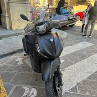 Piaggio Beverly 300 - 2024