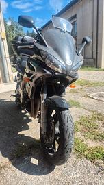 fz6 fazer del 2005 con bauletto