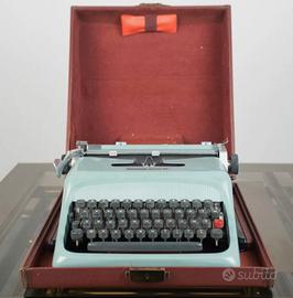 Macchina da scrivere Olivetti studio 44