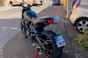 Ducati scrambler flat trak pro