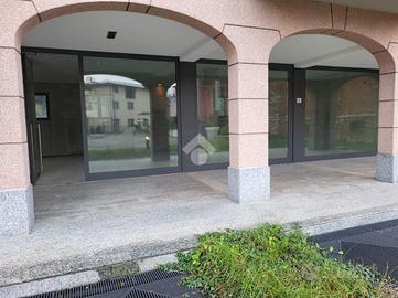 NEGOZIO A CREDARO