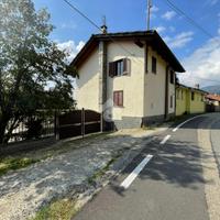 CASA SEMINDIPENDENTE A CASTELNUOVO NIGRA