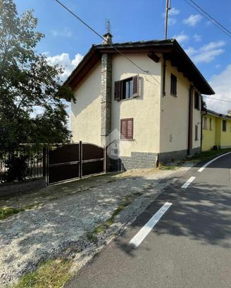 CASA SEMINDIPENDENTE A CASTELNUOVO NIGRA