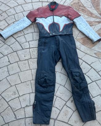 Tuta da motociclista in pelle vintage