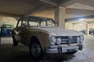 Alfa Romeo Super Giulia 1.3