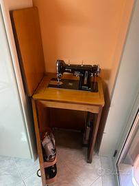 Macchina da cucire Necchi