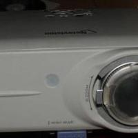 Proiettore sharp pg-b10s