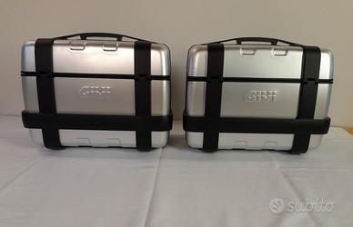 Coppia di valige laterali moto GIVI Trekker 33 L