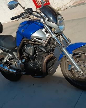 Yamaha BT 1100