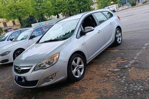 Opel astra sports tourer