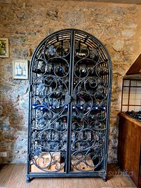 Cantinetta in ferro battuto restaurata