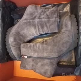 Stivaletti grigi scamosciati 