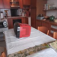 Televisore marca Brionvega rosso-arancio