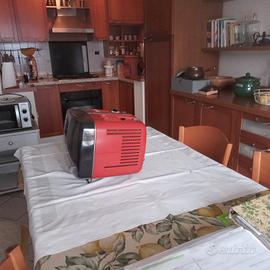 Televisore marca Brionvega rosso-arancio