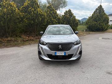 Peugeot 2008 BlueHDi 130 S&S EAT8 Allure