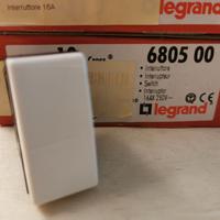LEGRAND CROSS - MATERIALE IN DESCRIZIONE