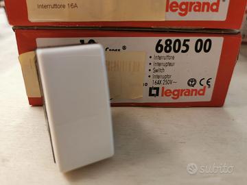 LEGRAND CROSS - MATERIALE IN DESCRIZIONE