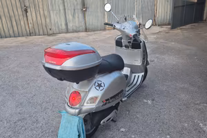 vespa 200L