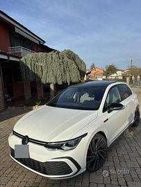 Volkswagen golf 8 gti 245cv