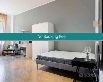 Stanza in appartamento di 123 m² a Milano