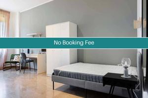 Stanza in appartamento di 123 m² a Milano