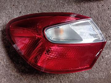 FANALE POSTERIORE SX HYUNDAI I10 ANNO 2023 - 92401