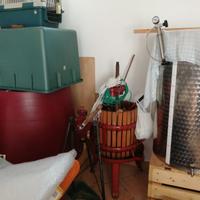Attrezzatura per fare il vino