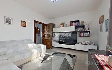 QUADRILOCALE CON BALCONE E CANTINA!!!