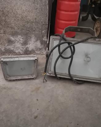 coppia fari industriali