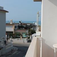 Cecina Mare tre vani vista mare posto auto