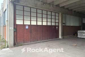 PORZIONE DI CAPANNONE A TORTONA